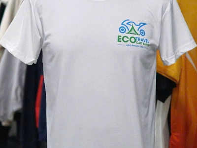 Áo tặng kèm