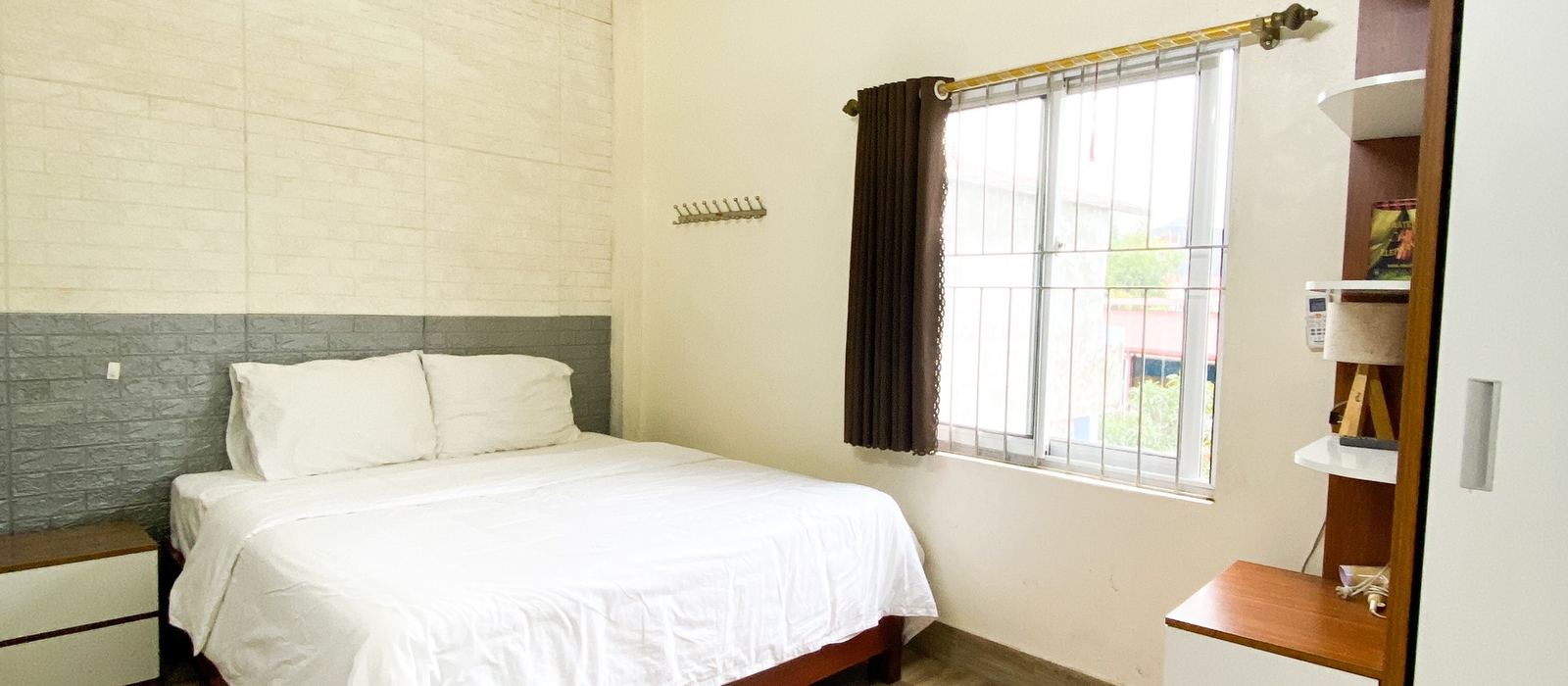 Phòng King Vệ Sinh Khép Kín - ECO HOMESTAY