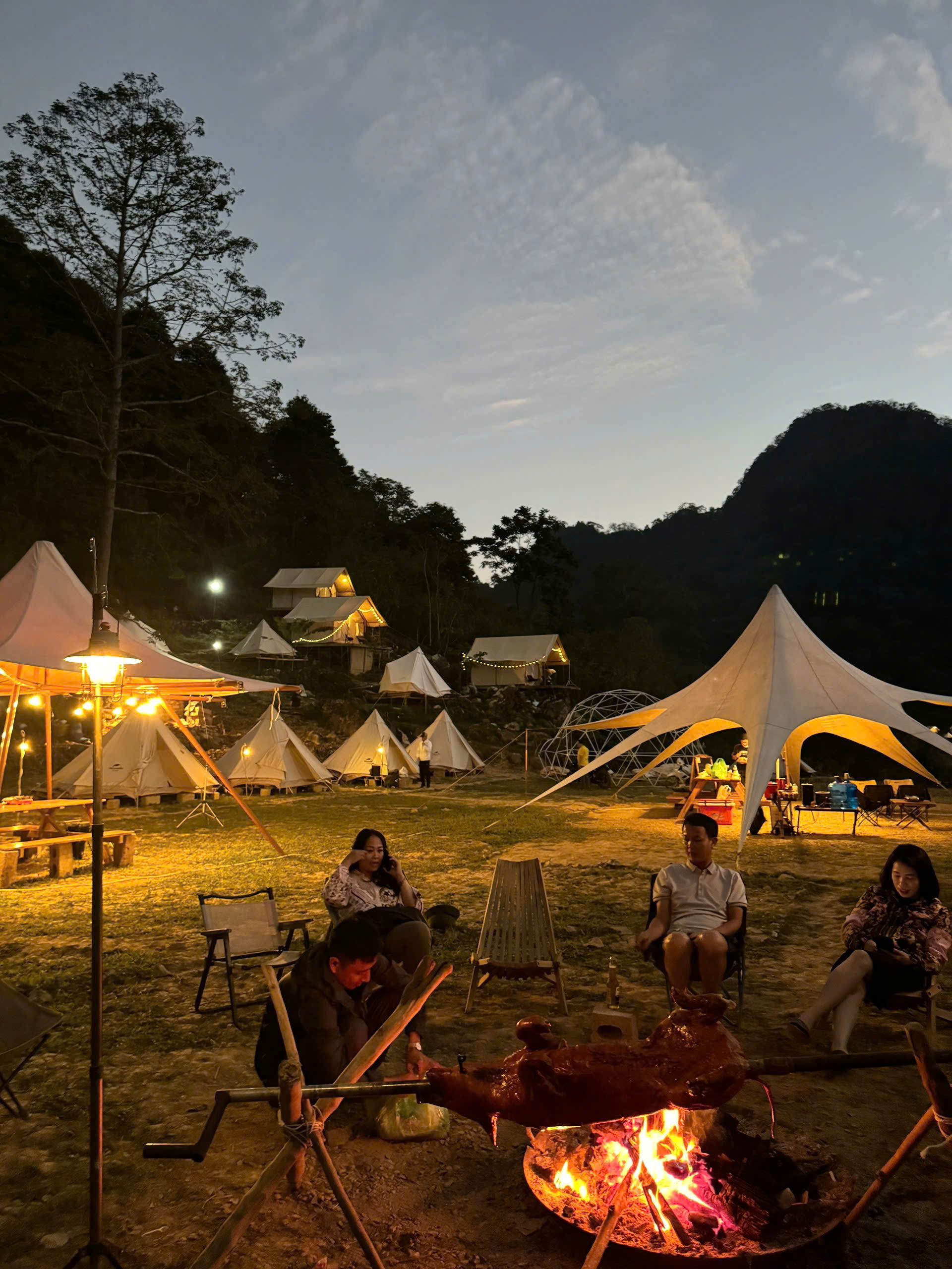Trải nghiệm cắm trại tại Núi Mắt Thần cùng Eco Travel – Hành trình hòa mình vào thiên nhiên