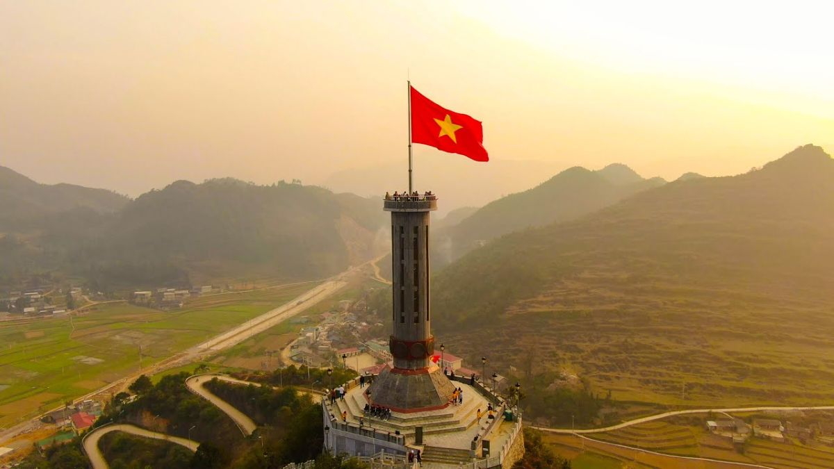 LUNG CU FLAG TOWER