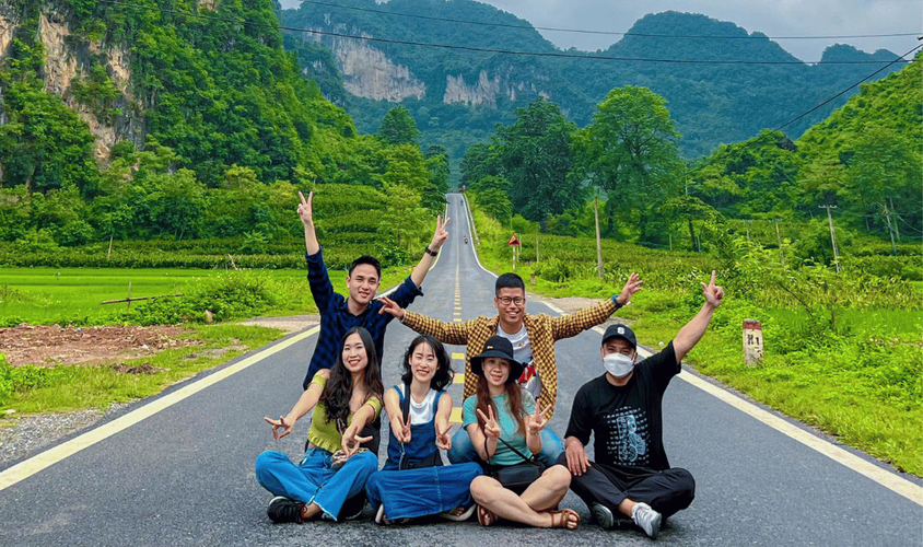 Camping at Mắt Thần Mountain - A beautiful spot in Cao Bằng where you can immerse yourself in nature