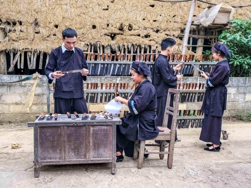 Traditional knife-making village of the Nung people in Phuc Sen (Quang Uyen)